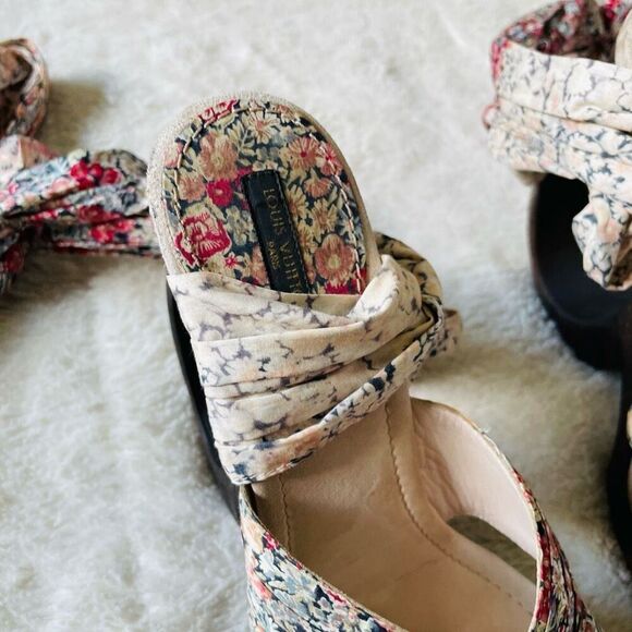 Louis Vuitton Printed Floral Abstract Heels - Picture 4 of 10